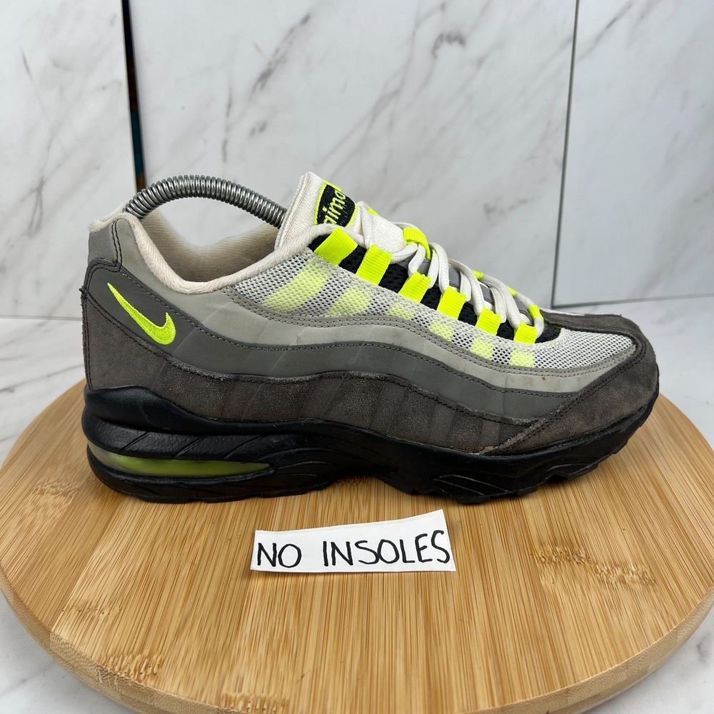 2015 Nike Air Max 95 Youth Size 7Y Neon Grey Suede Sneakers Shoes 307565-077